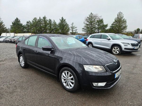 Skoda Octavia Saloon, Petrol, 2017, Black