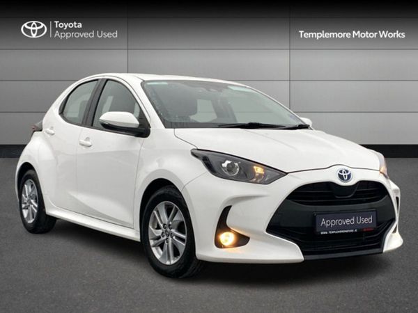 Toyota Yaris Hatchback, Hybrid, 2022, White