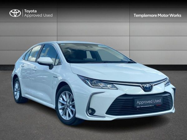 Toyota Corolla Saloon, Hybrid, 2021, White