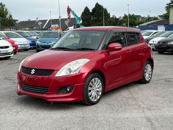 Suzuki Swift Hatchback, Petrol, 2012, Red