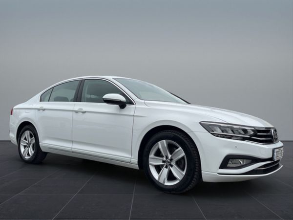 Volkswagen Passat Saloon, Diesel, 2020, White