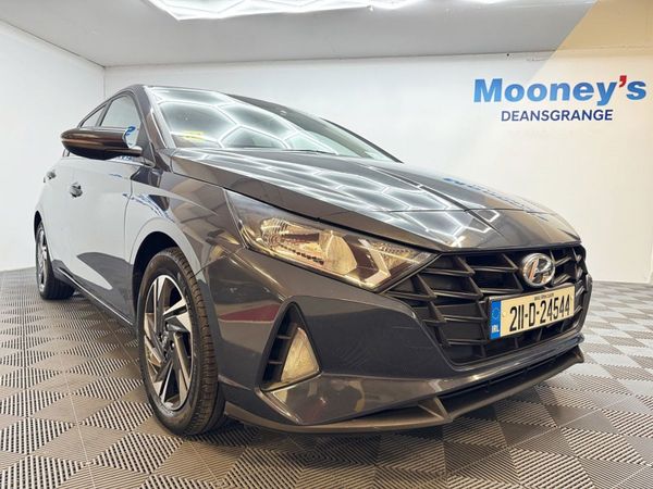 Hyundai i20 Hatchback, Petrol, 2021, Grey