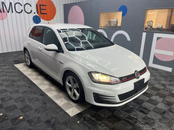 Volkswagen Golf Hatchback, Unknown, 2017, White