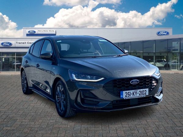 Ford Focus Hatchback, Petrol Hybrid, 2025, Grey