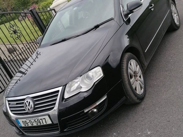 Volkswagen Passat Saloon, Diesel, 2009, Black