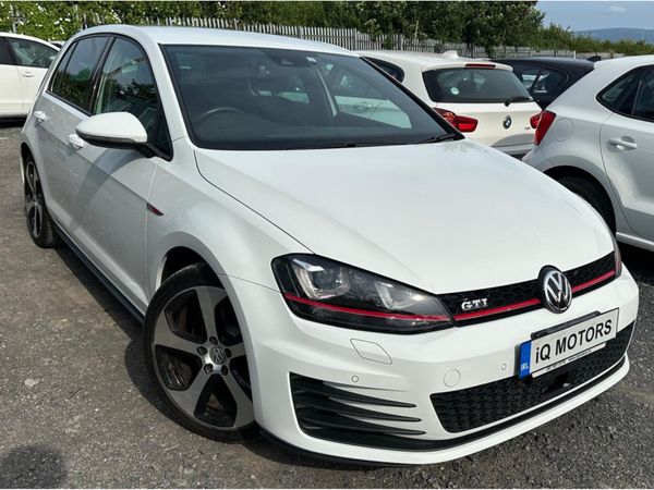 Volkswagen Golf Hatchback, Petrol, 2015, White