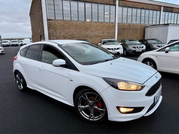 Ford Focus Hatchback, Petrol, 2018, White