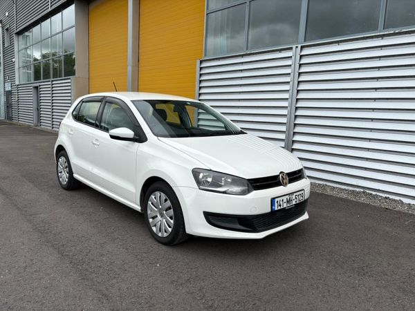 Volkswagen Polo Hatchback, Petrol, 2014, White