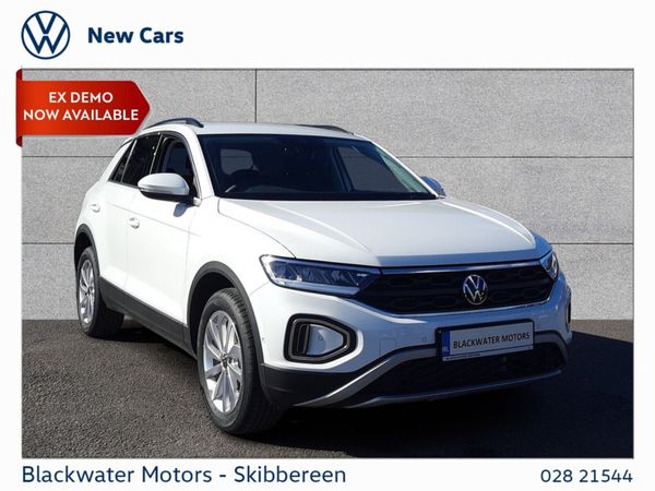 Volkswagen T-Roc SUV, Petrol, 2025, White