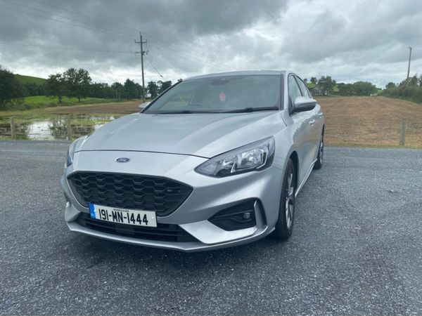 Ford Focus Hatchback, Petrol, 2019, Silver