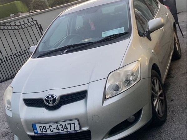 Toyota Auris Hatchback, Petrol, 2009, Silver