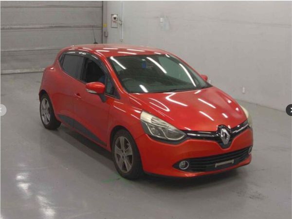 Renault Clio Hatchback, Petrol, 2014, Red