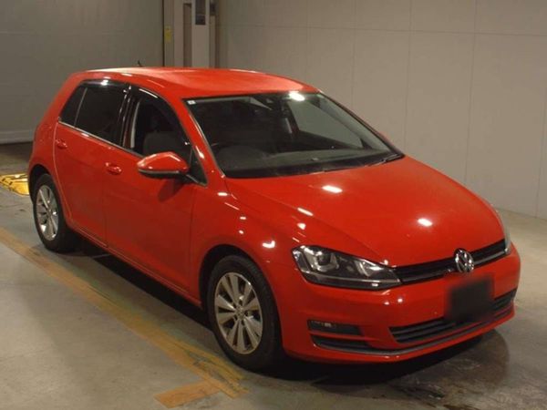Volkswagen Golf Hatchback, Petrol, 2016, Red