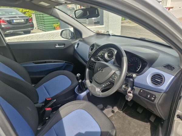 Hyundai i10 Hatchback, Petrol, 2017, Grey