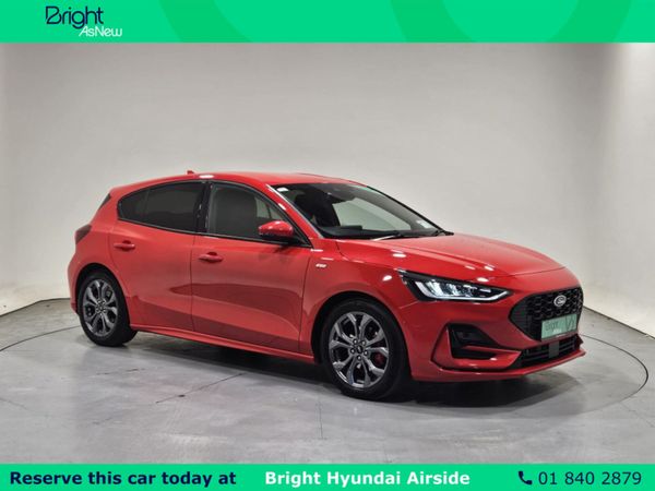 Ford Focus Hatchback, Petrol, 2024, Red