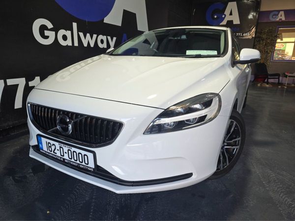 Volvo V40 Hatchback, Diesel, 2018, White
