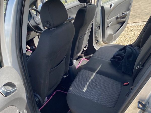 Opel Corsa Hatchback, Diesel, 2010, Silver