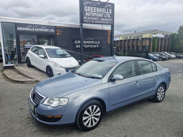 Volkswagen Passat Saloon, Diesel, 2010, Blue