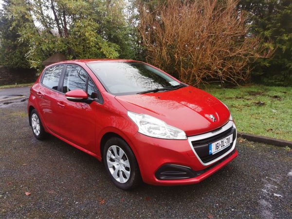 Peugeot 208 Hatchback, Petrol, 2016, Red