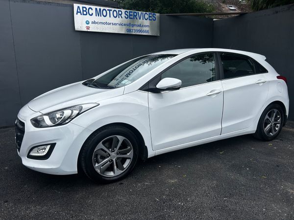 Hyundai i30 Hatchback, Diesel, 2015, White