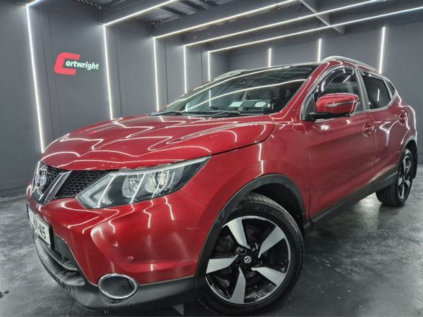 Nissan Qashqai MPV, Diesel, 2017, Red