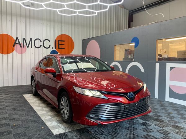 Toyota Camry Saloon, Petrol Hybrid, 2018, Red