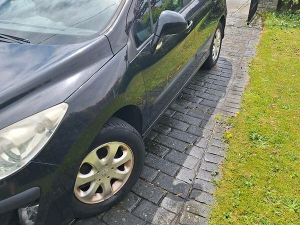 Peugeot 308 Hatchback, Diesel, 2008, Black
