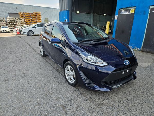 Toyota Aqua Hatchback, Petrol Hybrid, 2020, Black