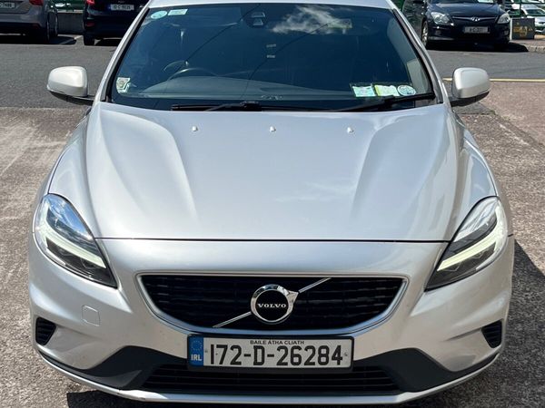 Volvo V40 Hatchback, Diesel, 2017, Silver
