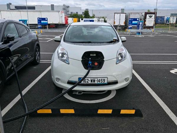 Nissan Leaf Hatchback, Electric, 2016, White