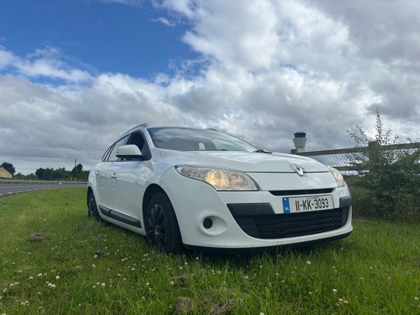 Renault Megane Estate, Diesel, 2011, White