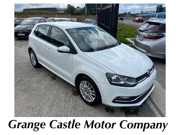 Volkswagen Polo Hatchback, Petrol, 2016, White