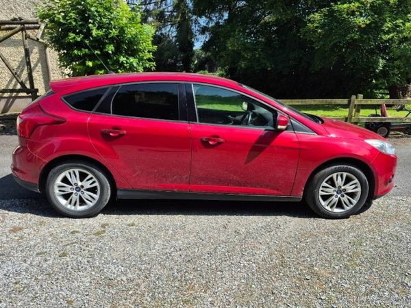 Ford Focus Hatchback, Diesel, 2012, Red