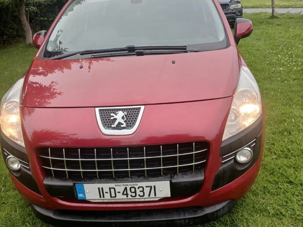Peugeot 3008 MPV, Diesel, 2011, Red