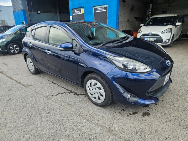 Toyota Aqua Hatchback, Petrol Hybrid, 2018, Blue