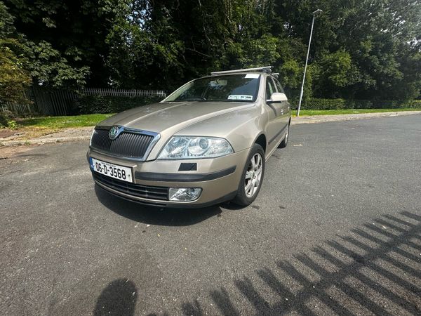 Skoda Octavia Estate/Jeep, Petrol, 2006, Beige