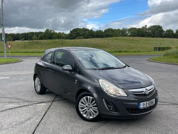 Vauxhall Corsa Hatchback, Petrol, 2011, Green