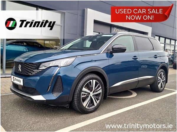 Peugeot 5008 MPV, Diesel, 2022, Blue