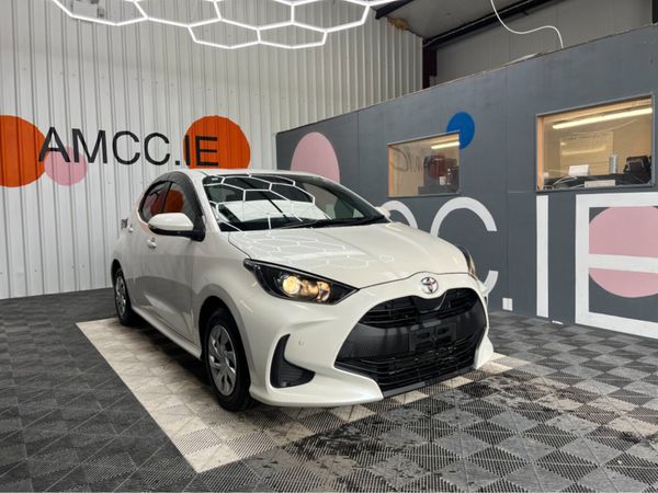 Toyota Yaris Hatchback, Petrol, 2020, White