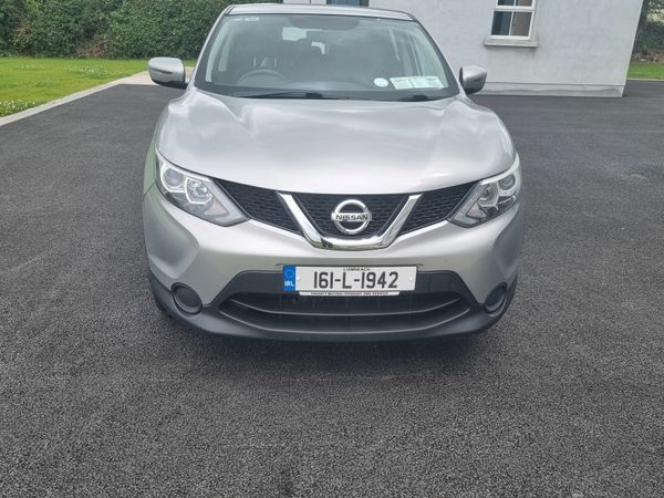 Nissan Qashqai Hatchback, Diesel, 2016, Silver