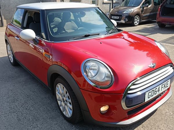 Mini Cooper Hatchback, Diesel, 2014, Red