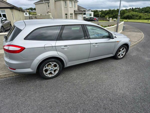 Ford Mondeo Estate, Diesel, 2010, Silver