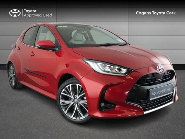 Toyota Yaris Hatchback, Petrol Hybrid, 2023, Red