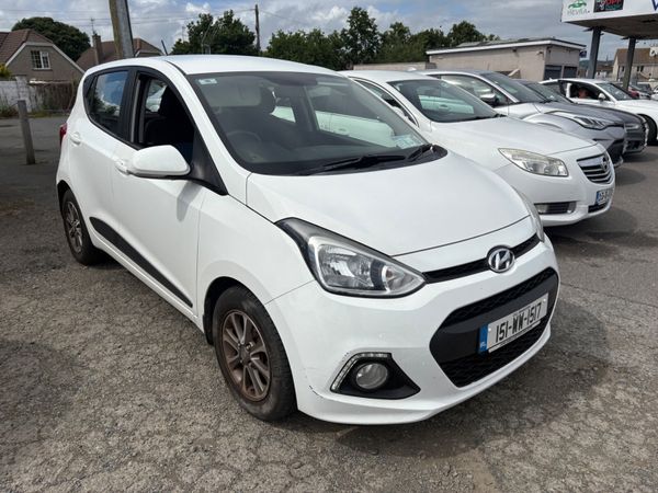 Hyundai i10 Hatchback, Petrol, 2015, White