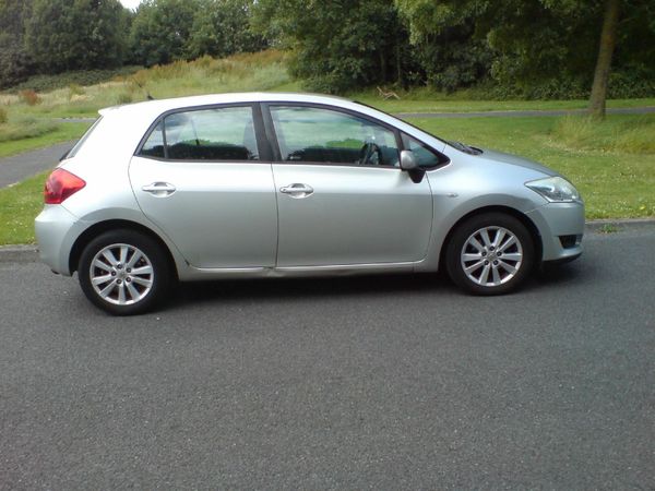 Toyota Auris Hatchback, Petrol, 2008, Silver