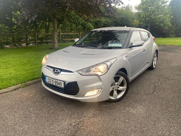 Hyundai Veloster Hatchback, Petrol, 2013, Silver