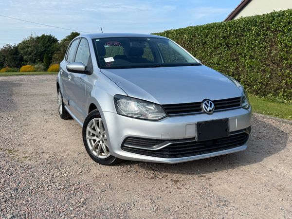 Volkswagen Polo Hatchback, Petrol, 2014, Silver