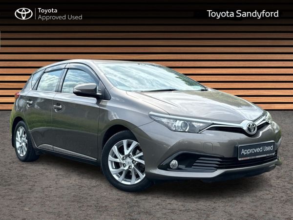 Toyota Auris Hatchback, Diesel, 2017, Grey