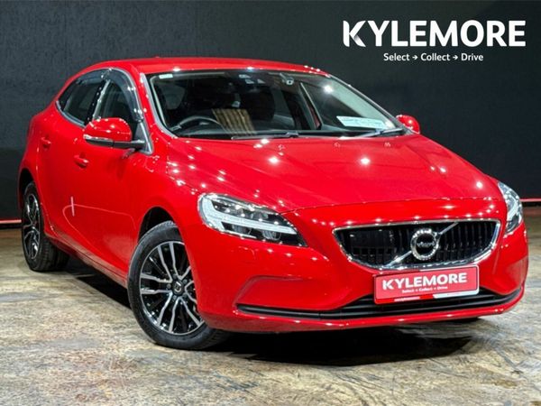 Volvo V40 Hatchback, Petrol, 2017, Red