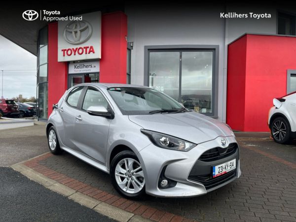 Toyota Yaris Hatchback, Petrol Hybrid, 2023, Silver